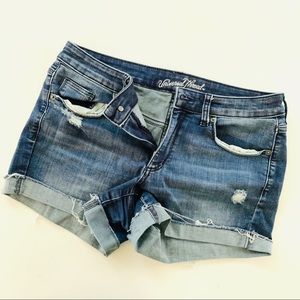 Universal Thread/ mid-rise jean shorts